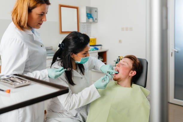 Best Emergency Tooth Extraction  in Garfield, TX